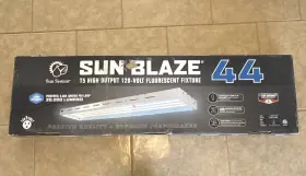 Sun Blaze 960300 44 T5 Ho 4ft 4-lamp Fluorescent Grow Light 120v 216w