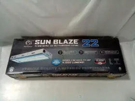 T5 870883001766 Sun System Blaze 22 High Output 120-volt Fluorescent Fixture 2 Ft. L